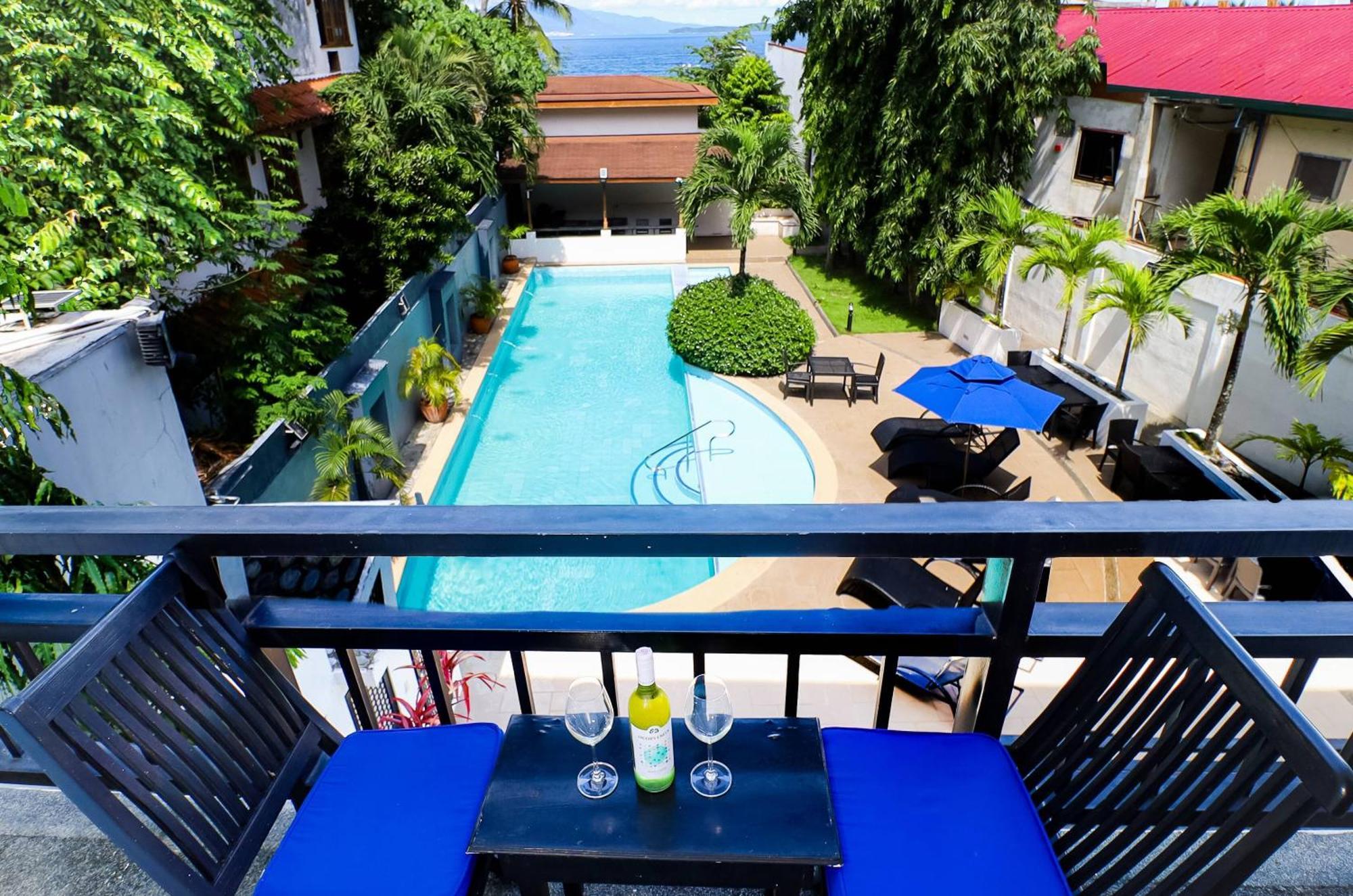 Out Of The Blue Resort Puerto Galera Habitación foto